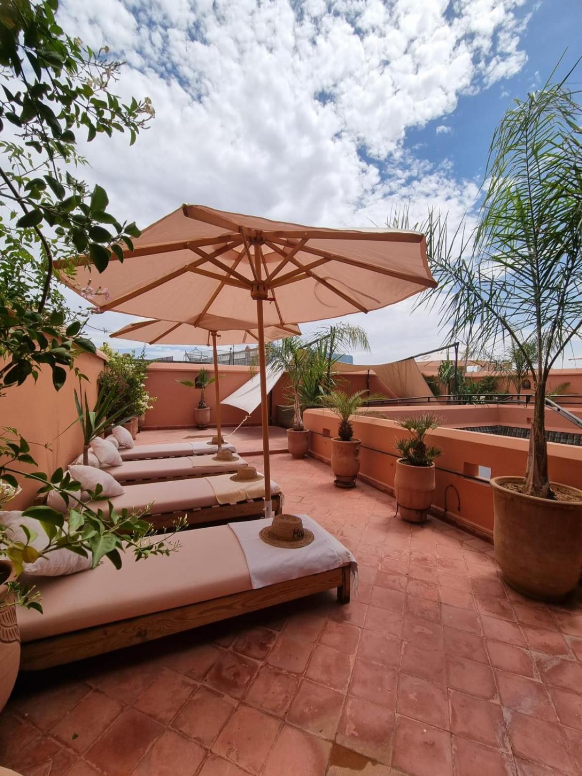 Riad El Gnaouia Hotel Marrakesh Exterior photo